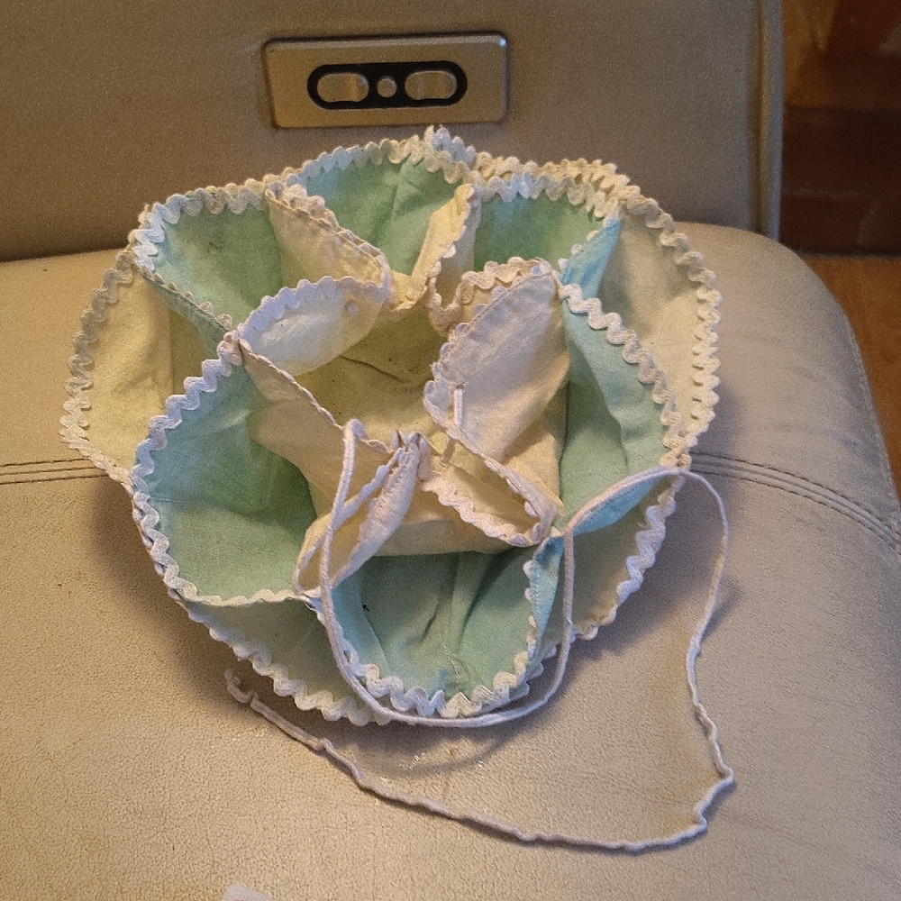Vintage America Green and White Ruffled Table Linen